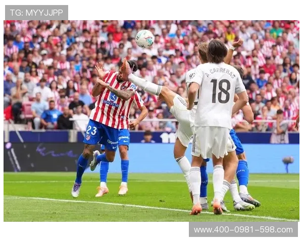 西蒙尼精准右路传中 勒诺尔芒头球破门助球队领先